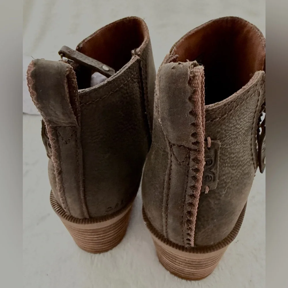 Teva Anaya Waterproof Dark Brown Leather Size 7.5 Ankle Booties NEW